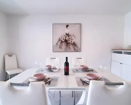 Residenza Vivian Deluxe Апартаменты Локарно