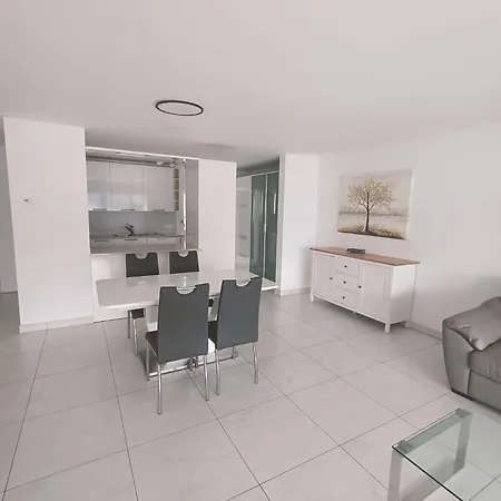Residenza Vivian Deluxe Apartman Locarno