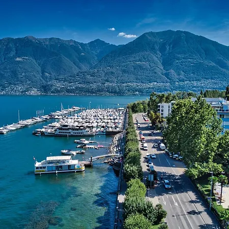 Residenza Vivian Deluxe Апартаменты *